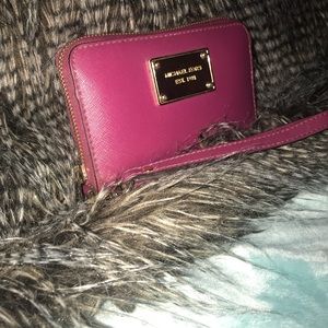 MICAEL KORS dark magenta wallet